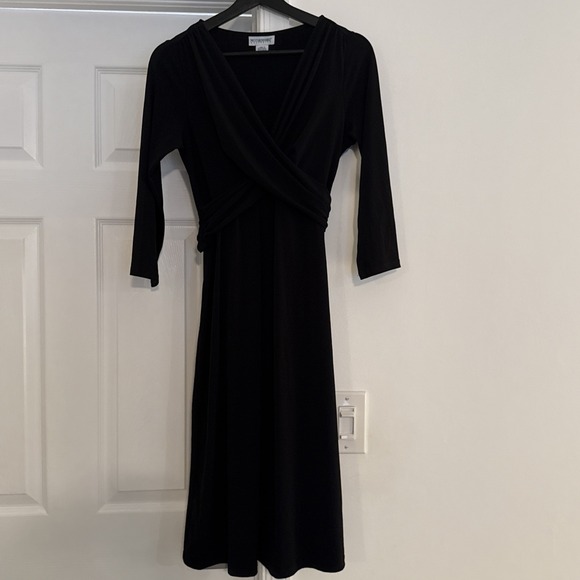 Motherhood Maternity Dresses & Skirts - Motherhood Maternity Black Dress Size S 3/4‎ Sleeve with Waist Tie in Back
